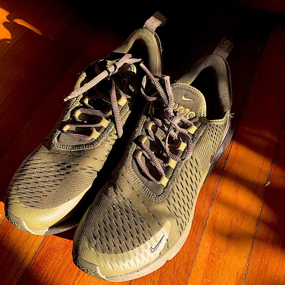 Nike AirMax 270 shoes - Picture 1 of 3
